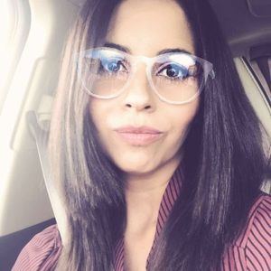 Meet your Posher, Dennisse